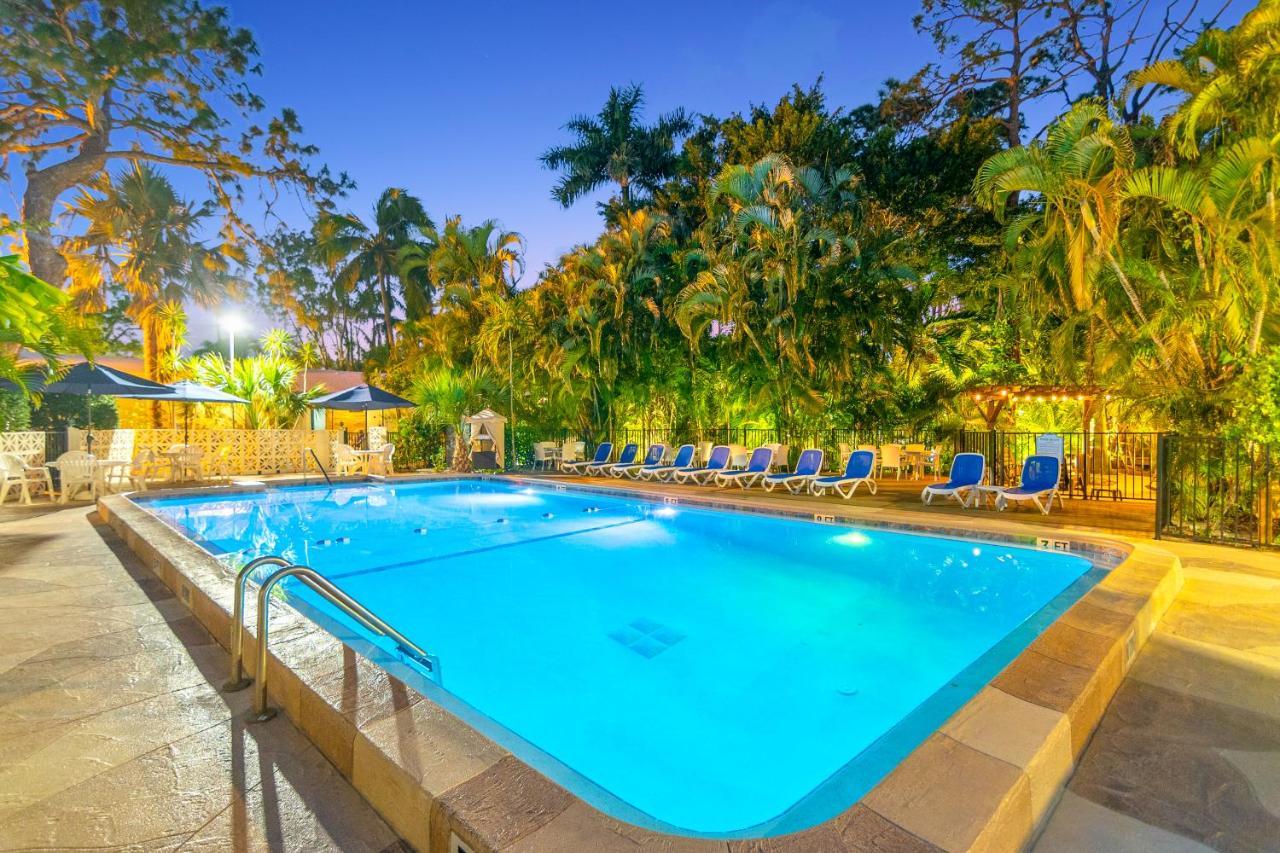 The Fairways Inn Of Naples Naples Park Exteriér fotografie