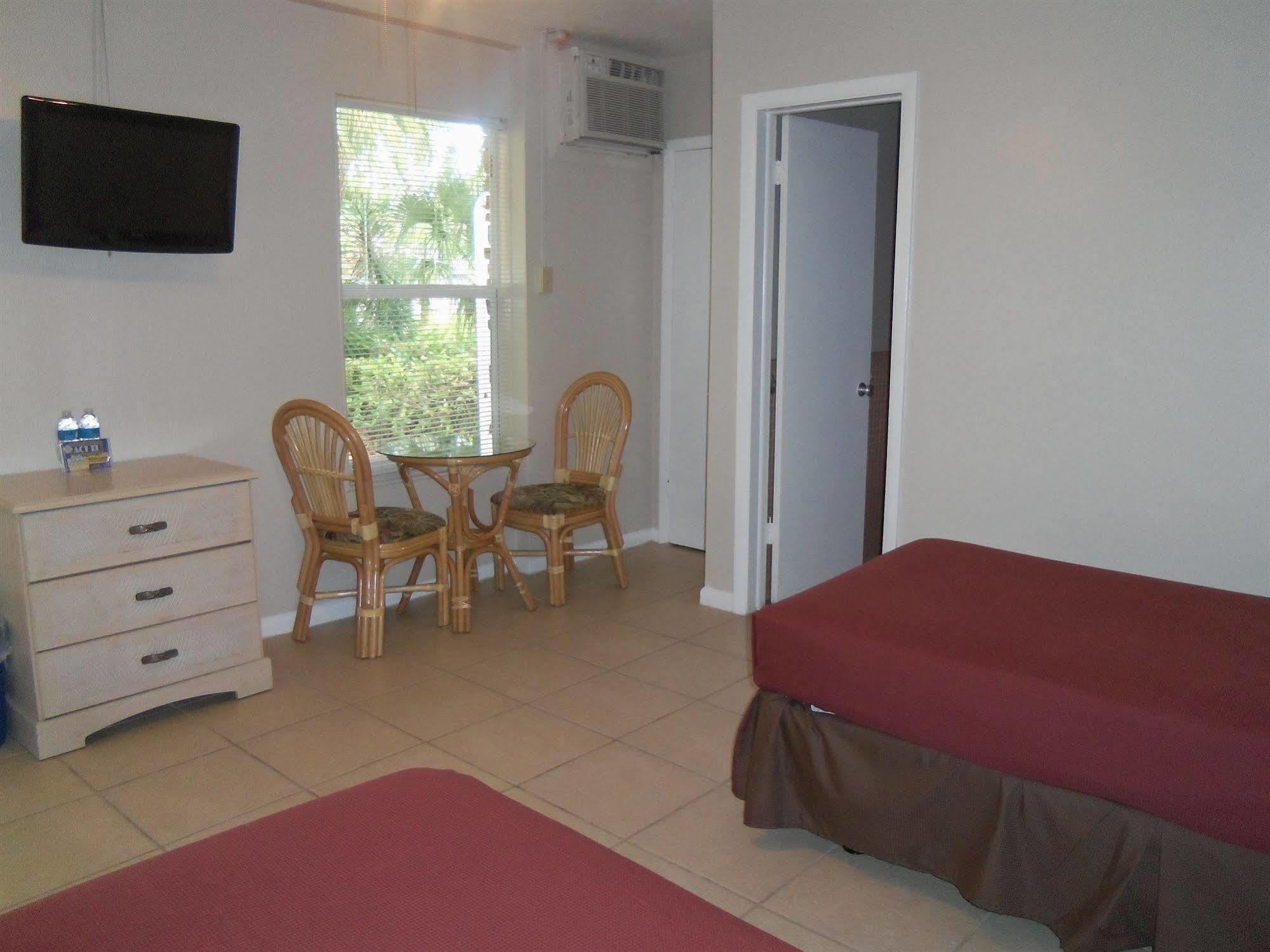 The Fairways Inn Of Naples Naples Park Exteriér fotografie